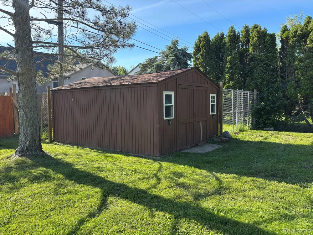 46365 Community Center Drive Chesterfield Township, MI 48047