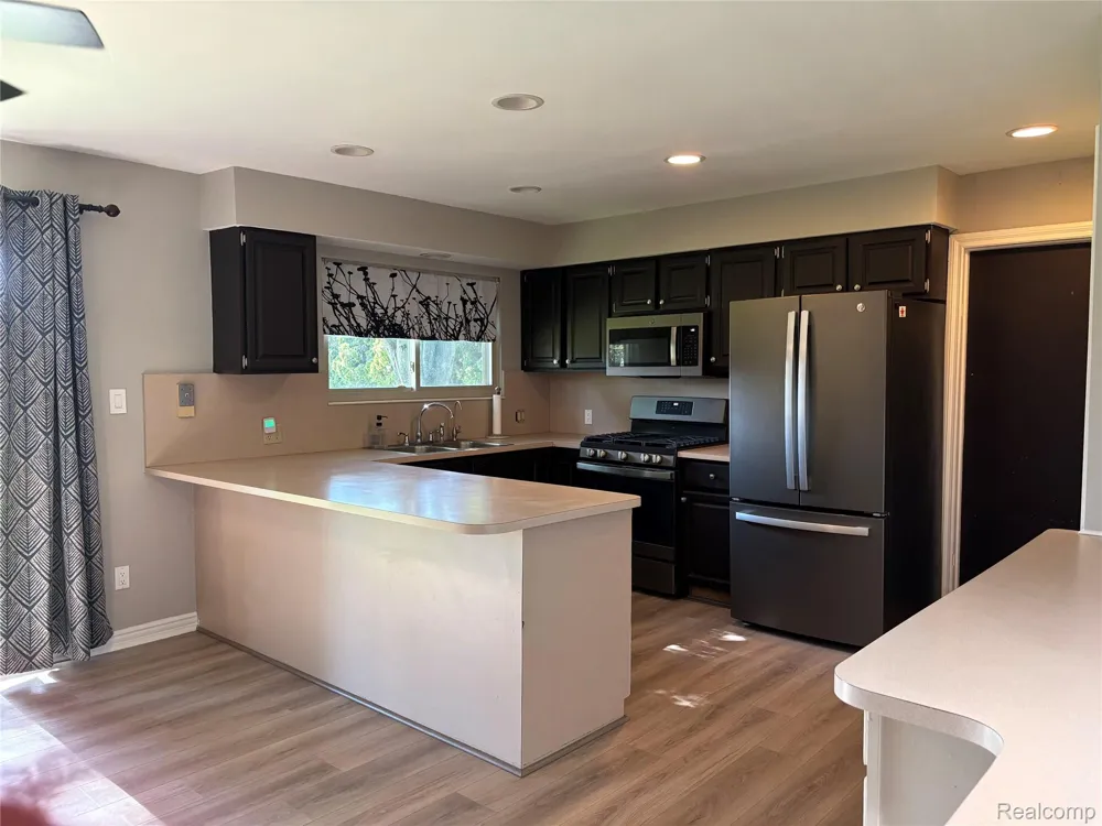 46365 Community Center Drive Chesterfield Township, MI 48047