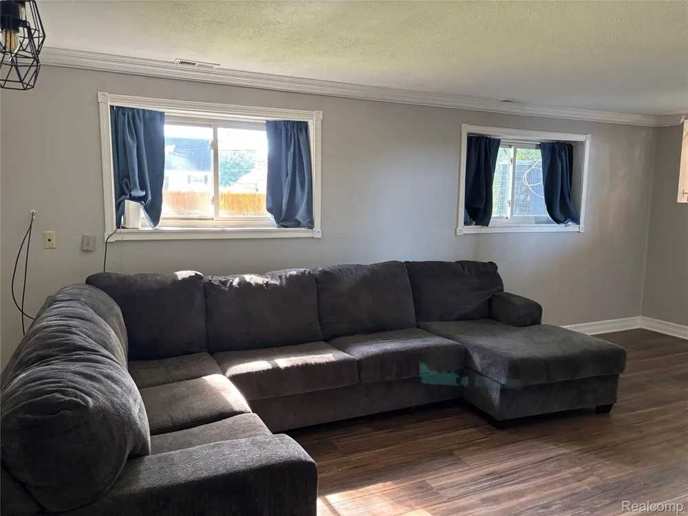 46365 Community Center Drive Chesterfield Township, MI 48047