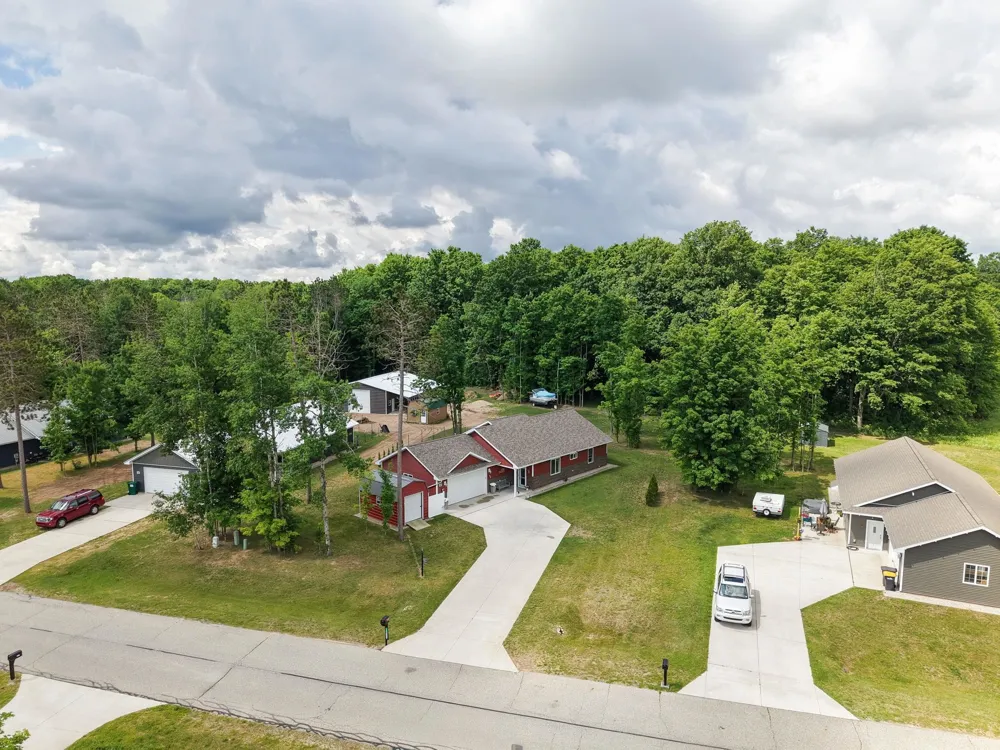 288 Cayo Drive Hanover Township, MI 49620