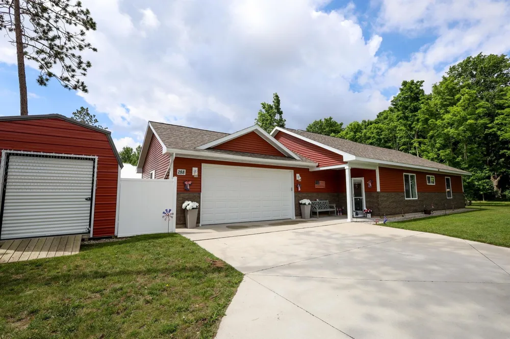 288 Cayo Drive Hanover Township, MI 49620