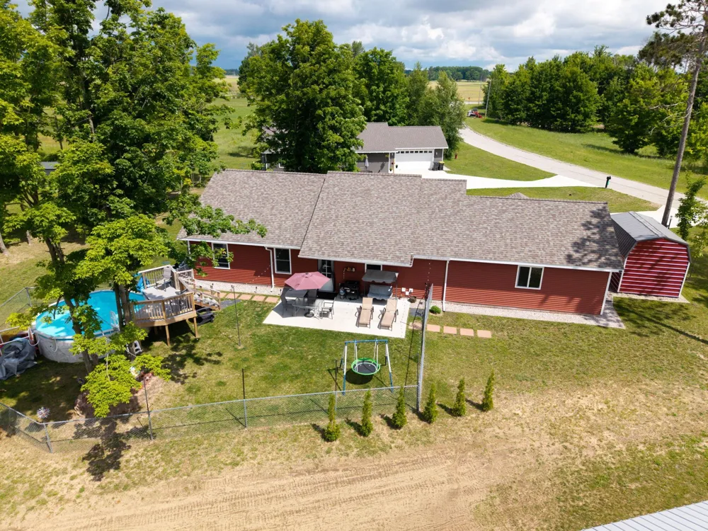288 Cayo Drive Hanover Township, MI 49620