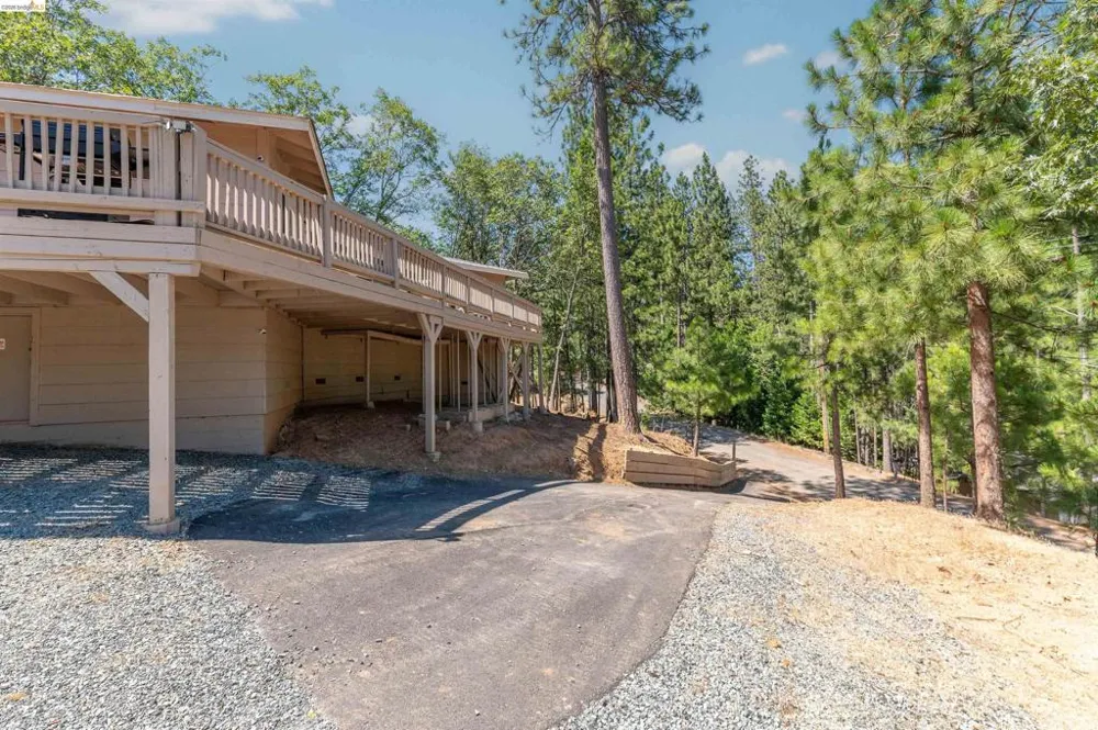 23984 Oxbow Ln South Sonora, CA 95370