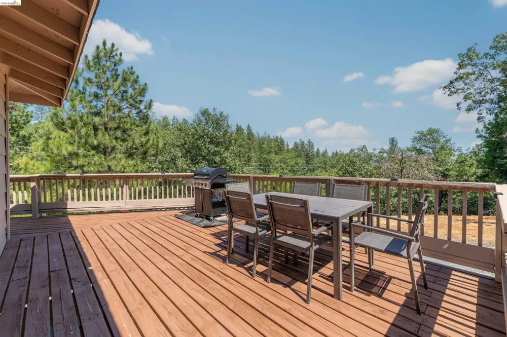 23984 Oxbow Ln South Sonora, CA 95370