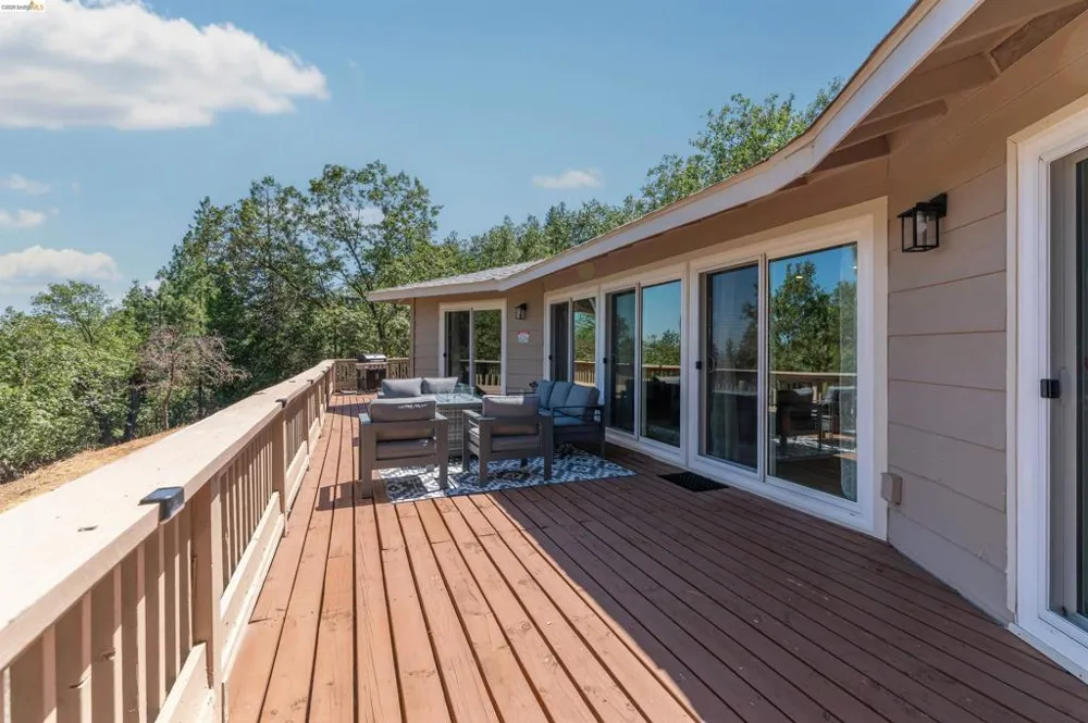 23984 Oxbow Ln South Sonora, CA 95370