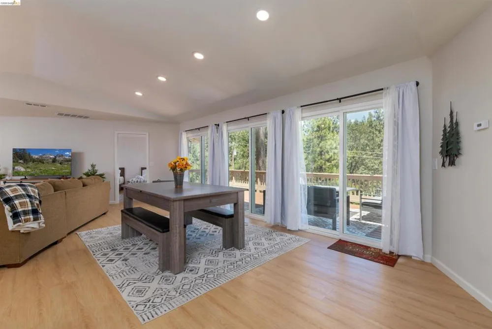 23984 Oxbow Ln South Sonora, CA 95370