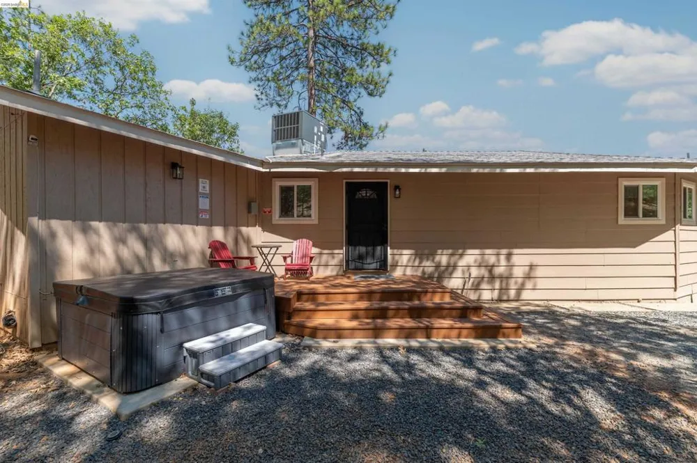 23984 Oxbow Ln South Sonora, CA 95370