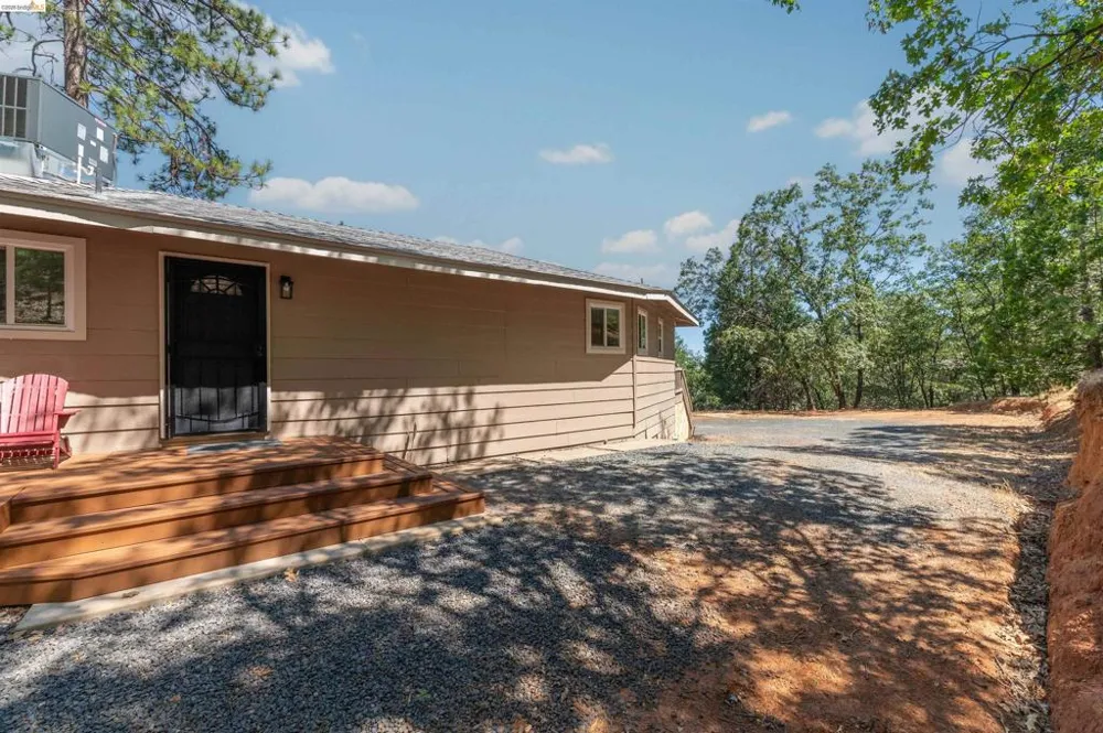 23984 Oxbow Ln South Sonora, CA 95370