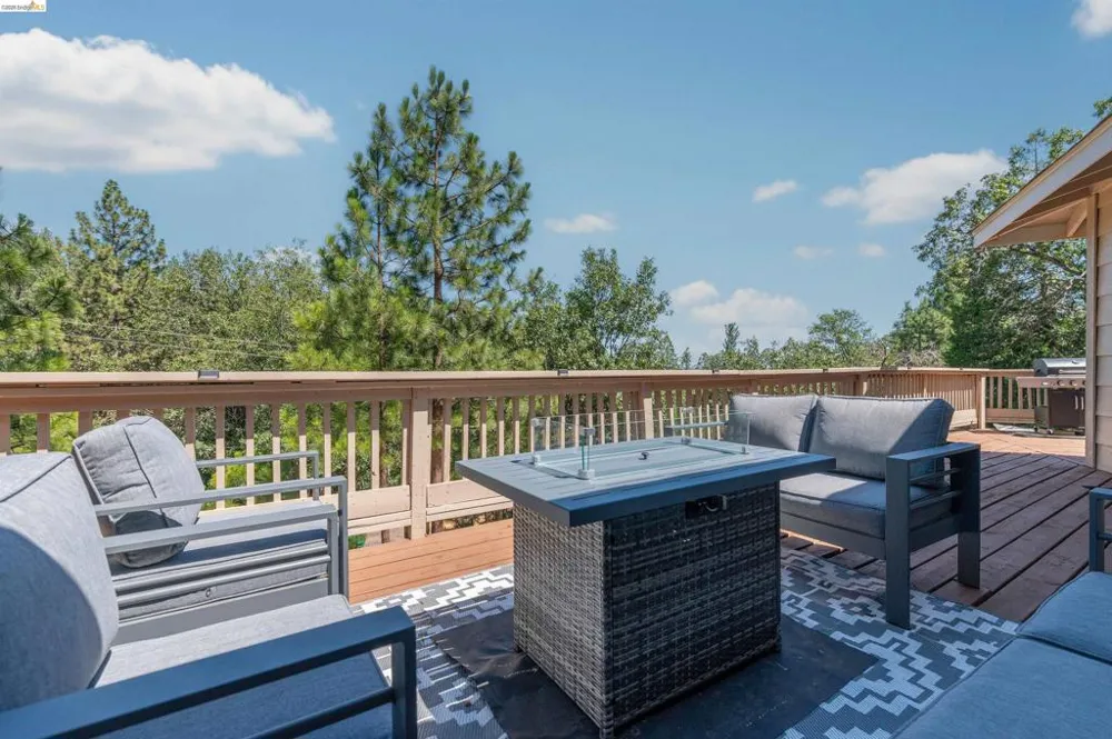 23984 Oxbow Ln South Sonora, CA 95370