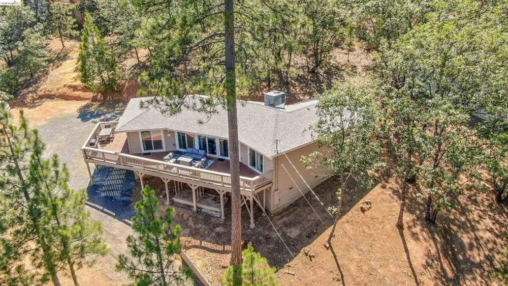 23984 Oxbow Ln South Sonora, CA 95370