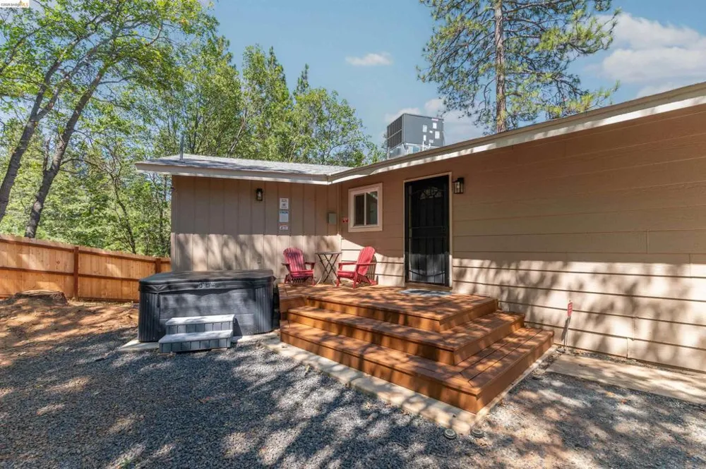 23984 Oxbow Ln South Sonora, CA 95370