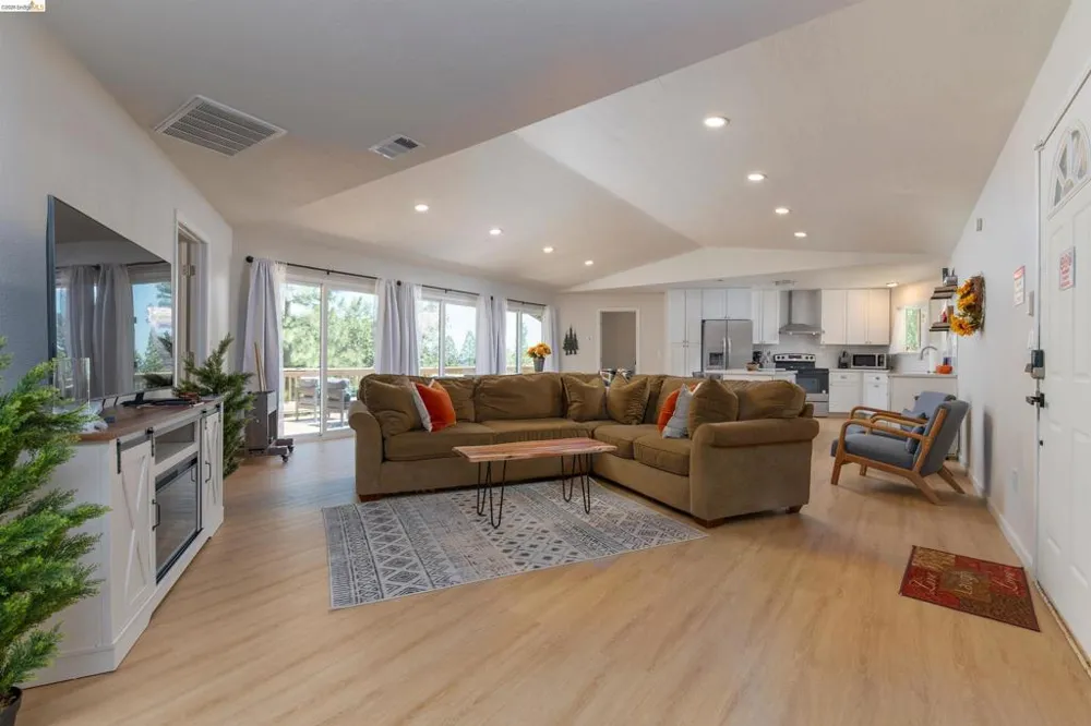 23984 Oxbow Ln South Sonora, CA 95370