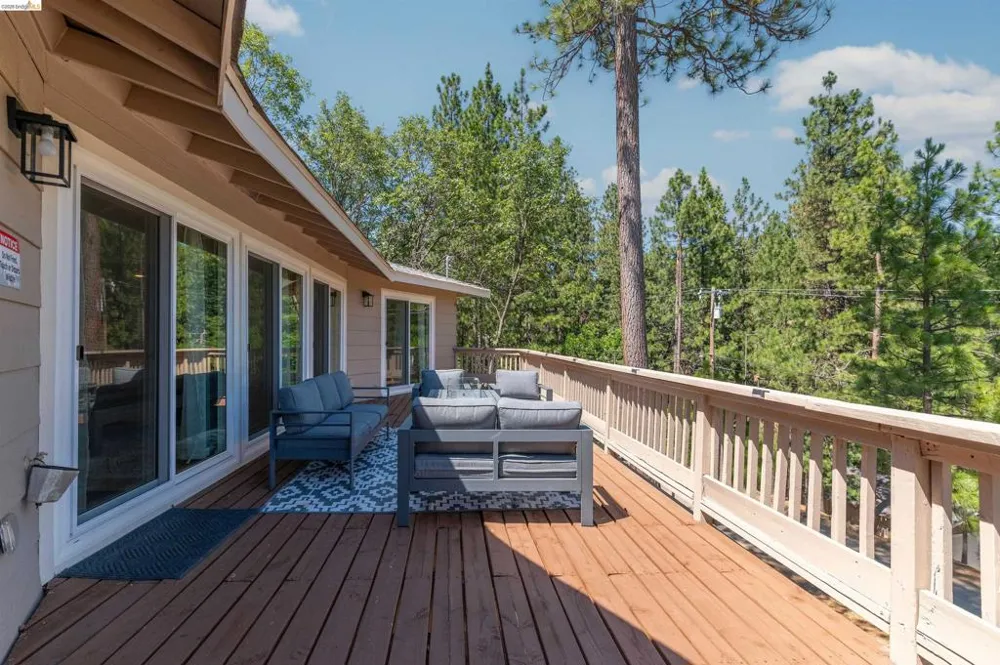 23984 Oxbow Ln South Sonora, CA 95370
