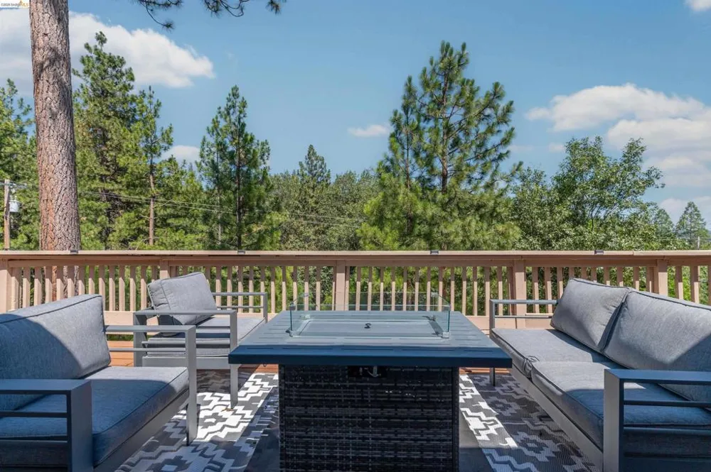 23984 Oxbow Ln South Sonora, CA 95370