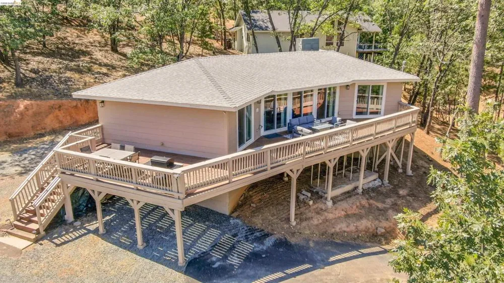 23984 Oxbow Ln South Sonora, CA 95370