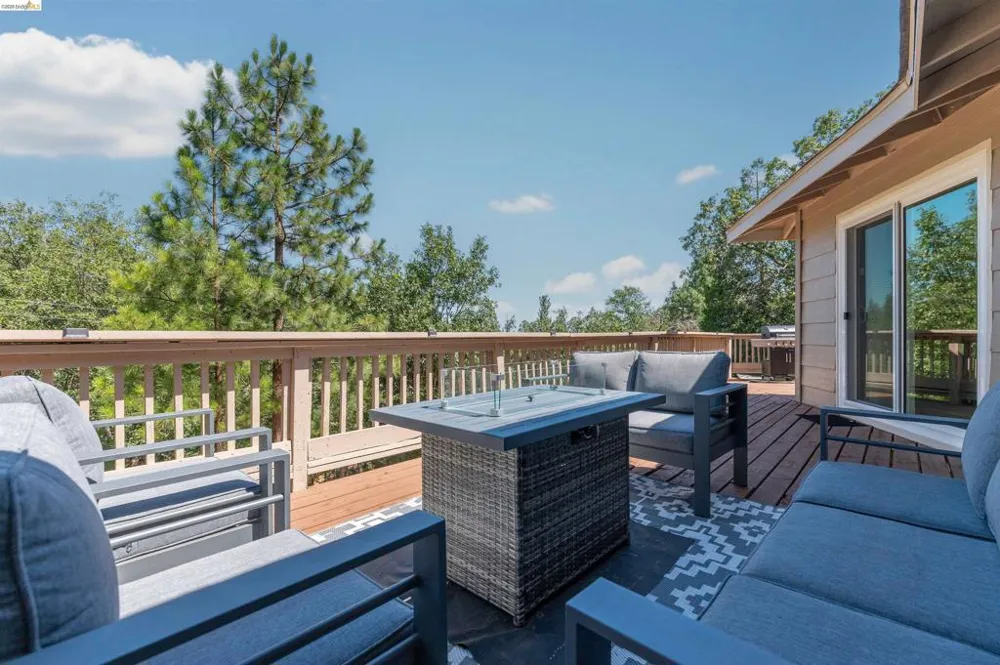 23984 Oxbow Ln South Sonora, CA 95370