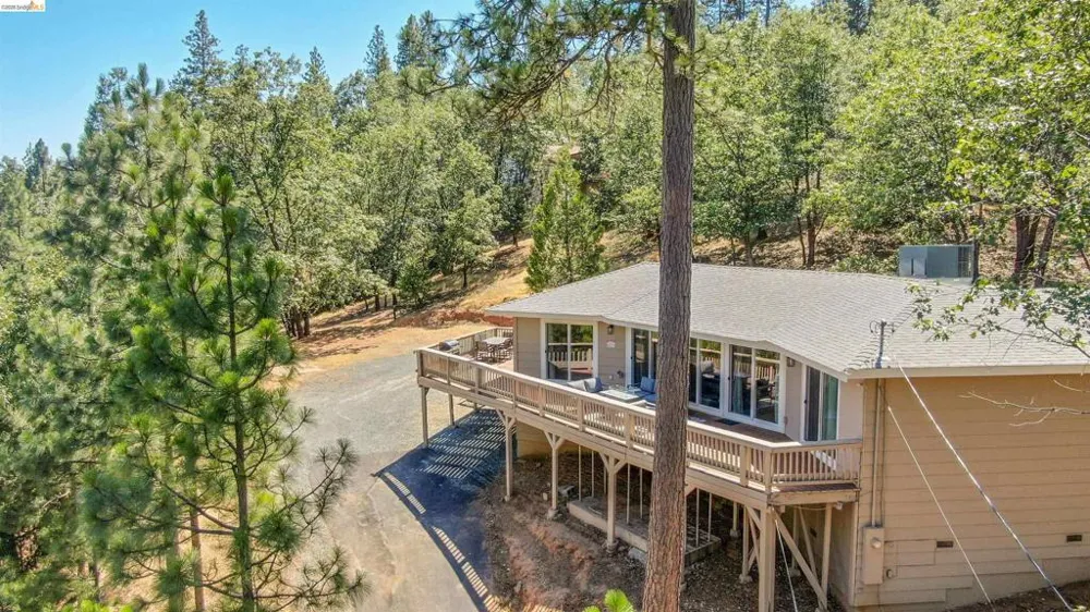 23984 Oxbow Ln South Sonora, CA 95370