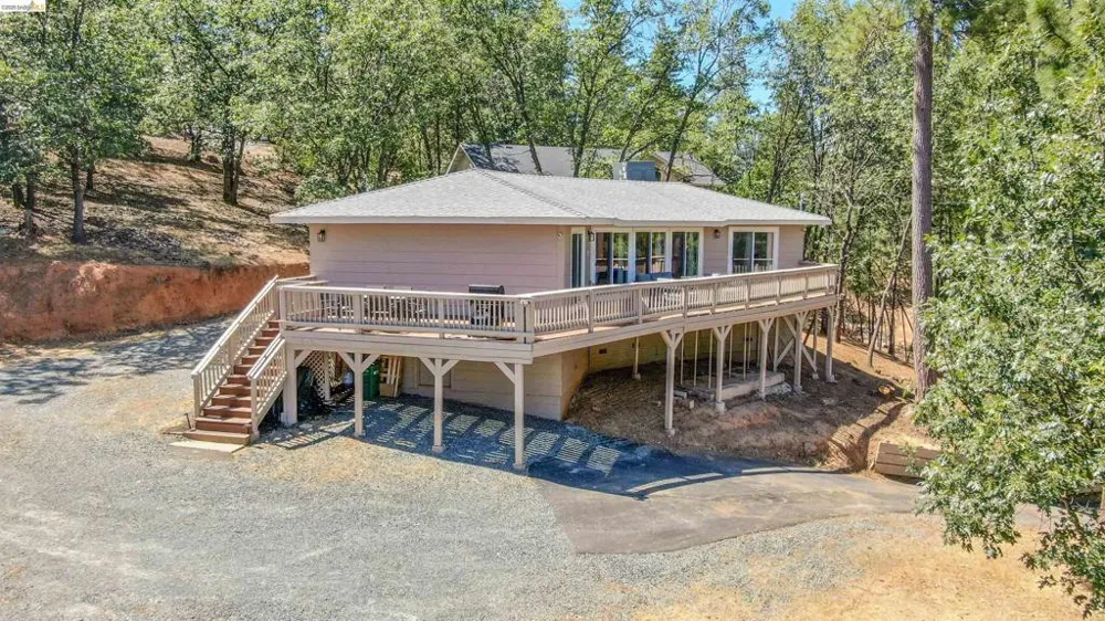 23984 Oxbow Ln South Sonora, CA 95370