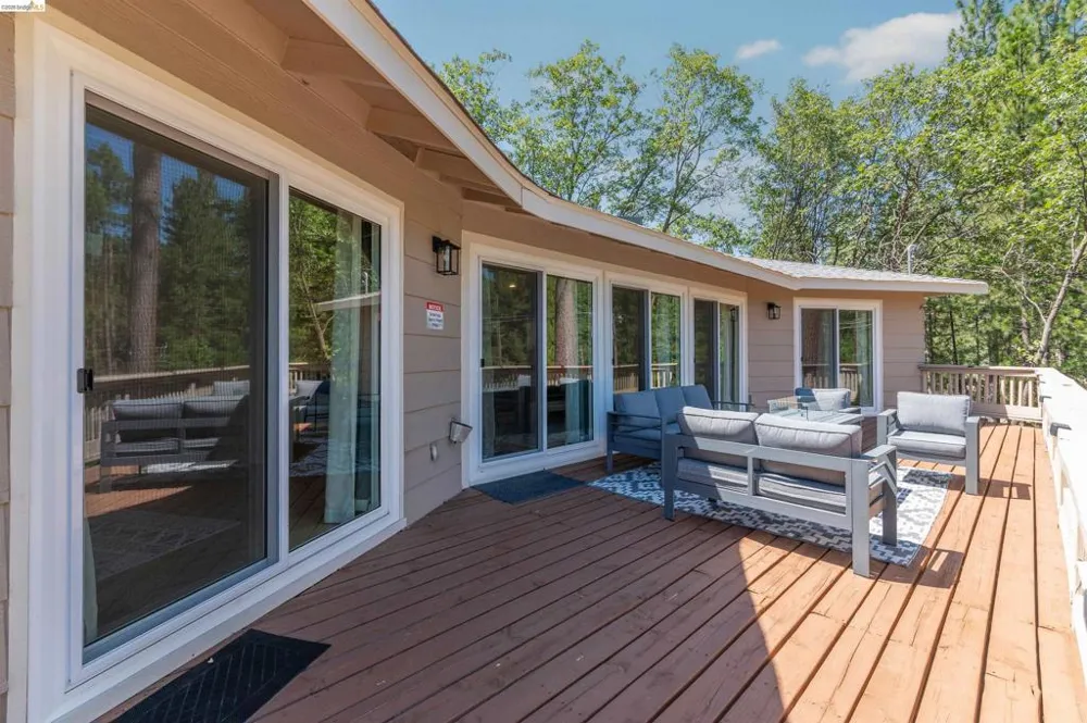 23984 Oxbow Ln South Sonora, CA 95370