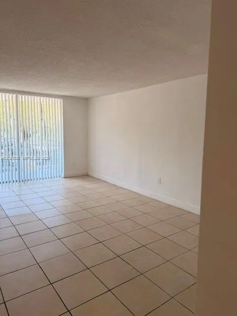 498 NW 165th St Rd #D-204 Miami, FL 33169