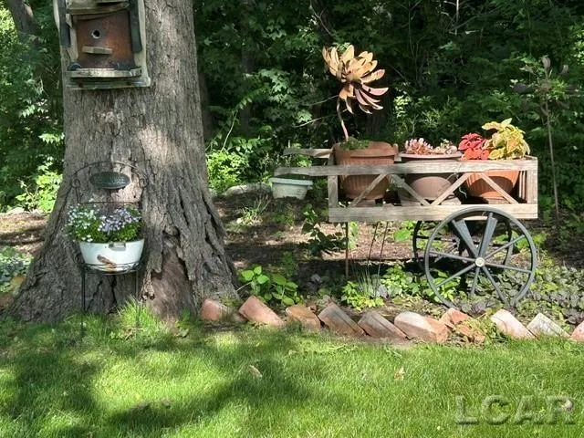 32080 W 9-Mile Road Farmington Hills City, MI 48336