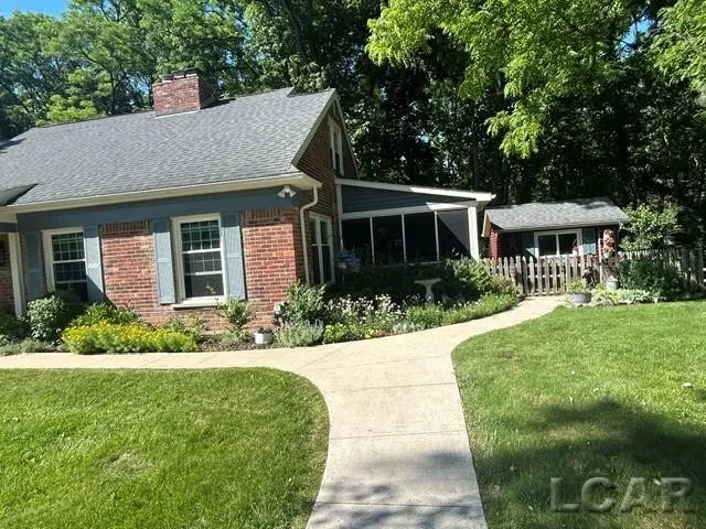 32080 W 9-Mile Road Farmington Hills City, MI 48336