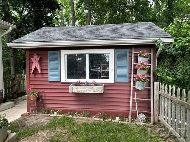 32080 W 9-Mile Road Farmington Hills City, MI 48336