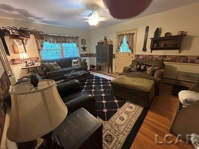 32080 W 9-Mile Road Farmington Hills City, MI 48336