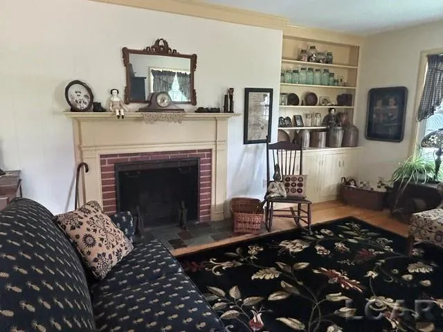 32080 W 9-Mile Road Farmington Hills City, MI 48336