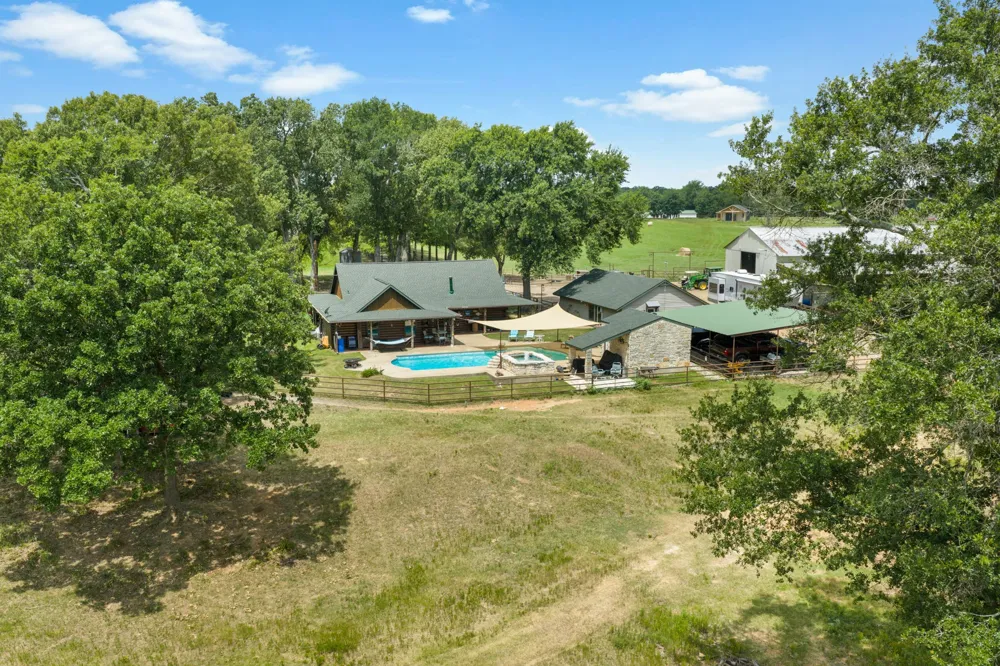 13494 County Road 2919 Eustace, TX 75124