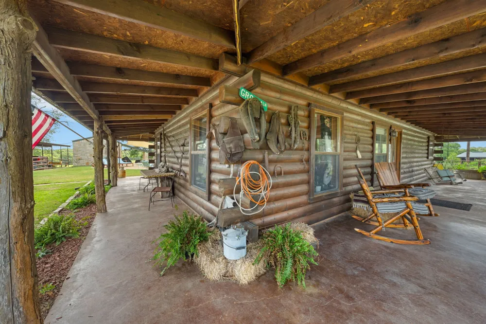 13494 County Road 2919 Eustace, TX 75124