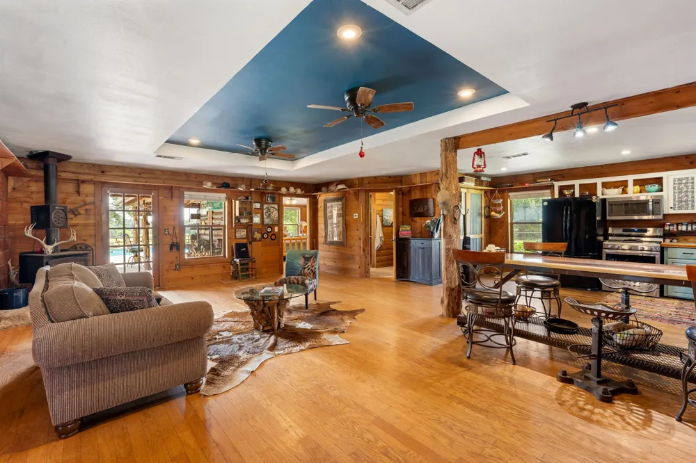 13494 County Road 2919 Eustace, TX 75124