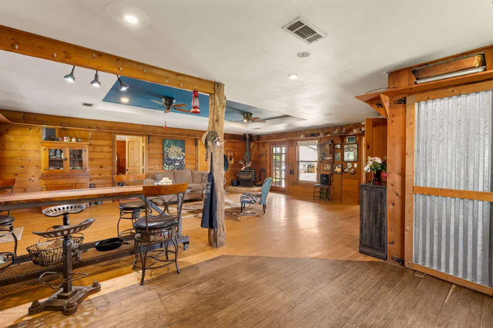 13494 County Road 2919 Eustace, TX 75124