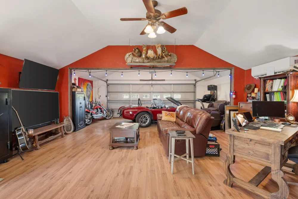 13494 County Road 2919 Eustace, TX 75124