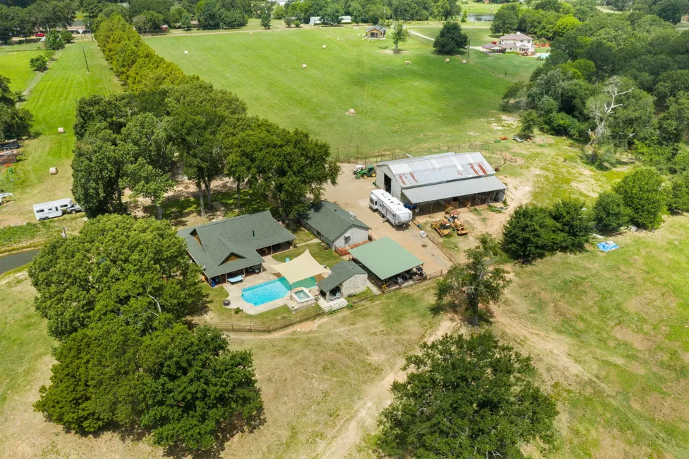 13494 County Road 2919 Eustace, TX 75124
