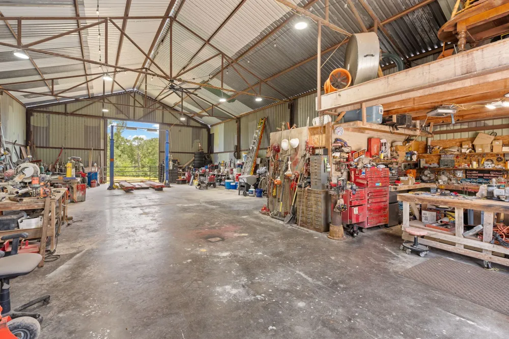 13494 County Road 2919 Eustace, TX 75124