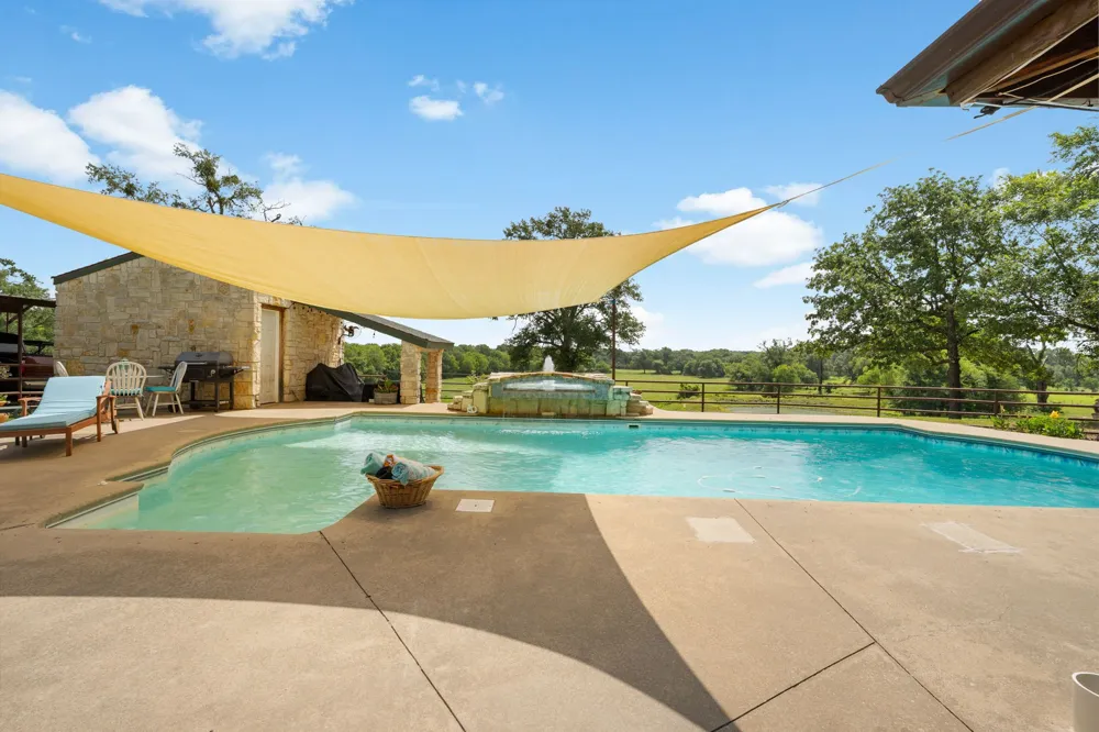 13494 County Road 2919 Eustace, TX 75124