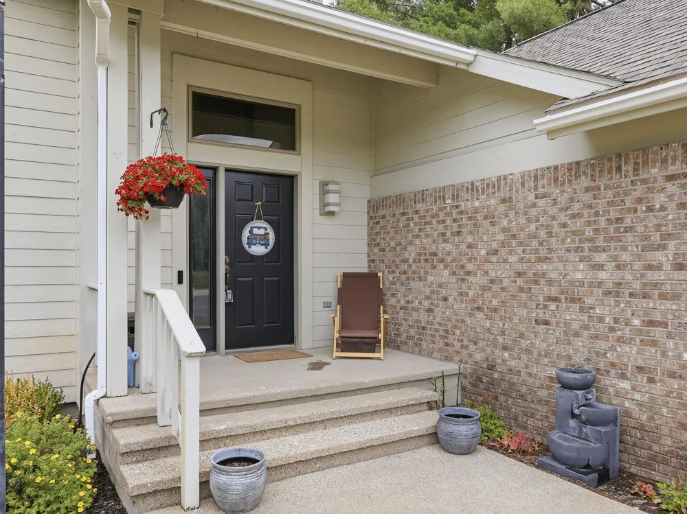 9551 Clubhouse Drive W Canadian Lakes, MI 49346