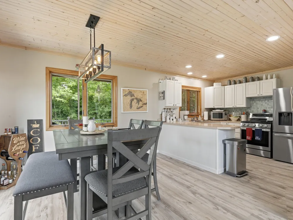 9551 Clubhouse Drive W Canadian Lakes, MI 49346
