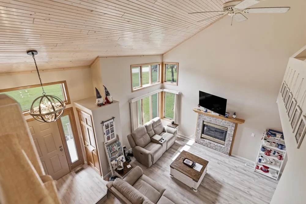 9551 Clubhouse Drive W Canadian Lakes, MI 49346