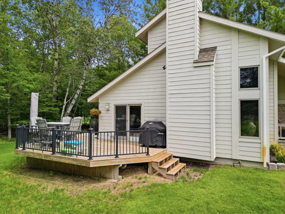 9551 Clubhouse Drive W Canadian Lakes, MI 49346