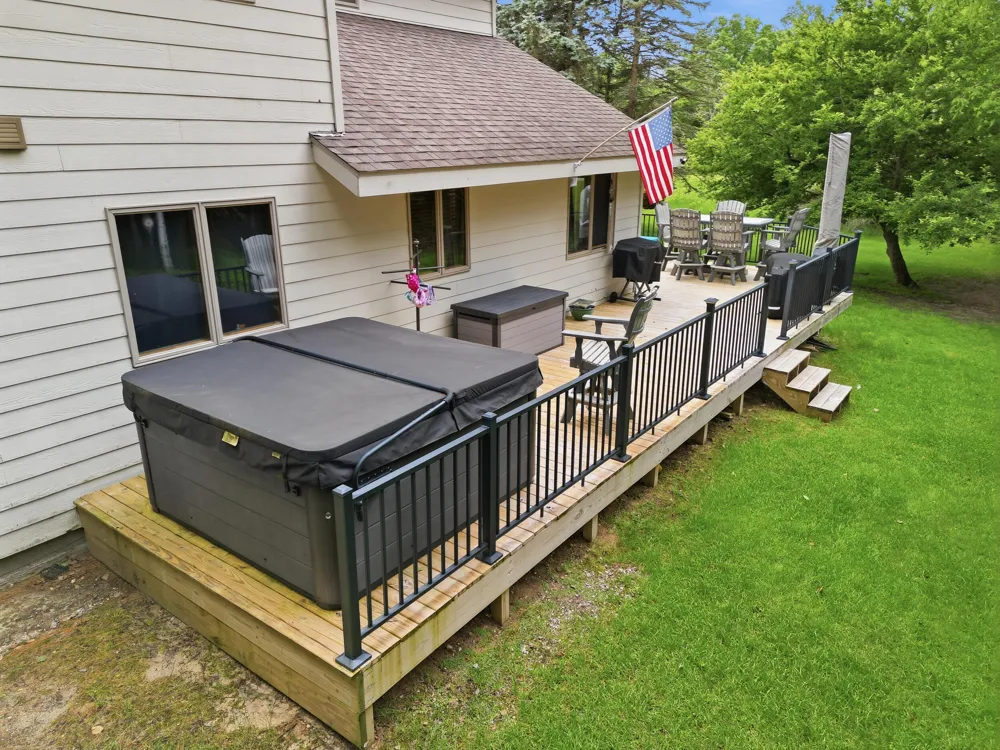 9551 Clubhouse Drive W Canadian Lakes, MI 49346