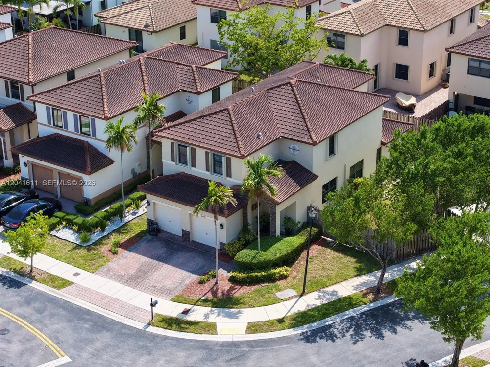 22732 SW 92nd Pl Cutler Bay, FL 33190