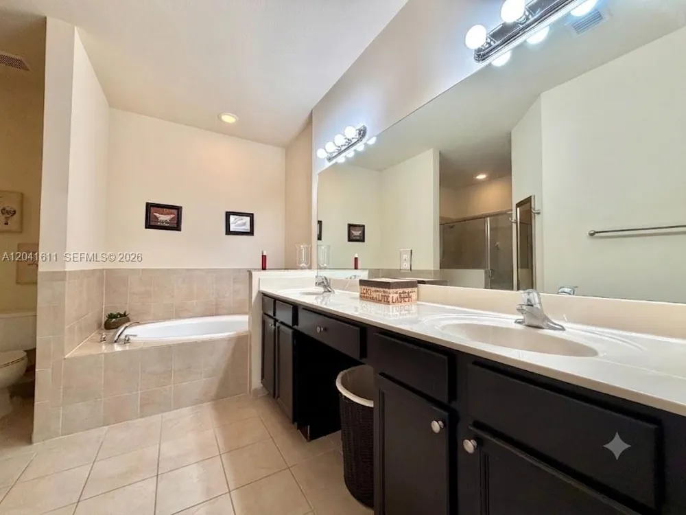 22732 SW 92nd Pl Cutler Bay, FL 33190
