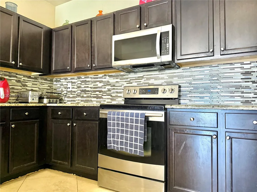22732 SW 92nd Pl Cutler Bay, FL 33190