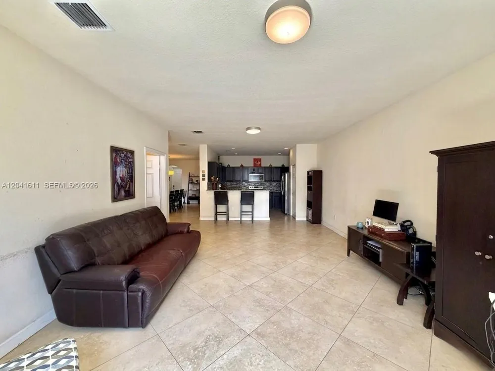 22732 SW 92nd Pl Cutler Bay, FL 33190