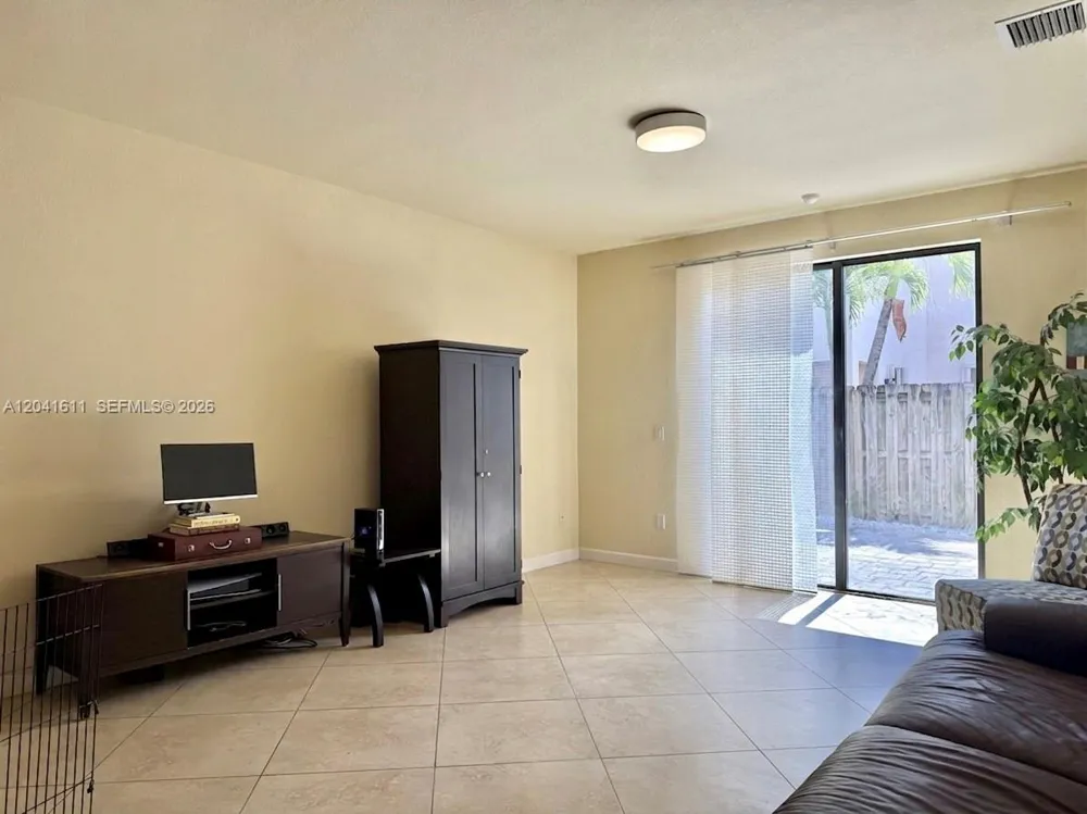 22732 SW 92nd Pl Cutler Bay, FL 33190