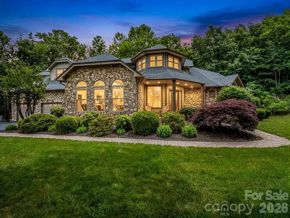 131 Arcadia Falls Way Black Mountain, NC 28711