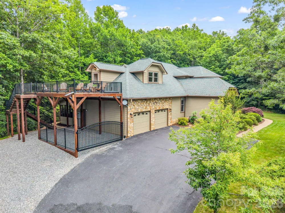 131 Arcadia Falls Way Black Mountain, NC 28711