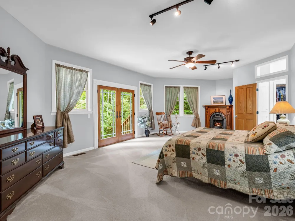 131 Arcadia Falls Way Black Mountain, NC 28711